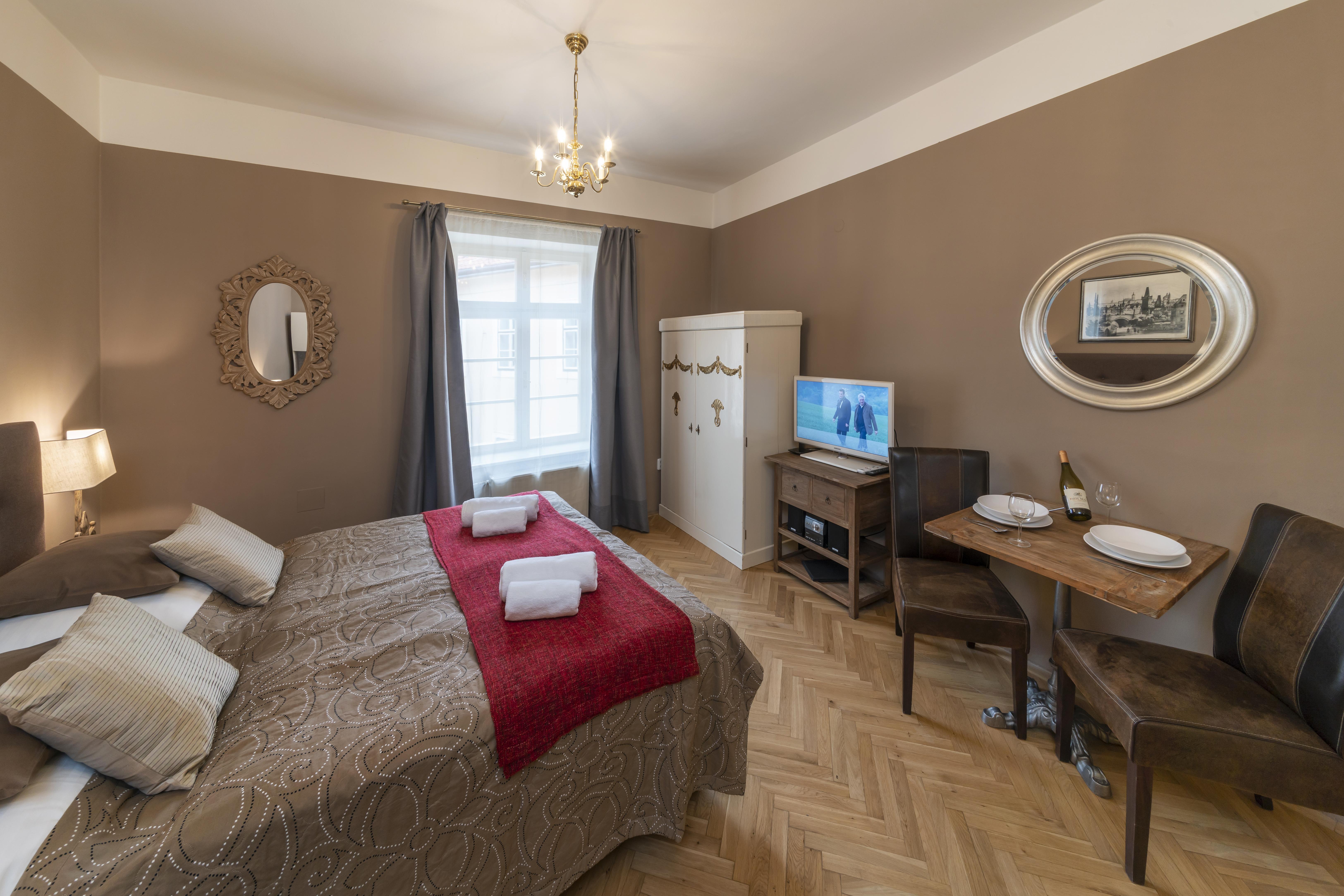 Old Town - Aparthotel Michalska Prag Exteriör bild
